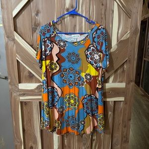 Womens Top size XL.